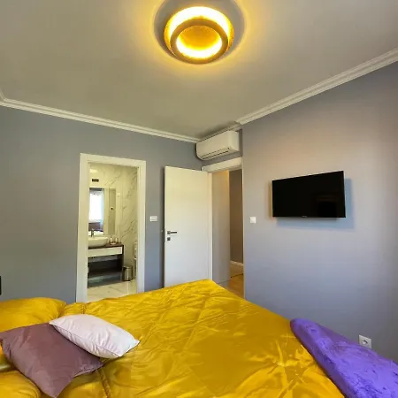 Lux Nanea By Oliveglia * Krk Town
